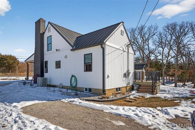 26320 Dry Fork Road, Warrenton, MO 63383