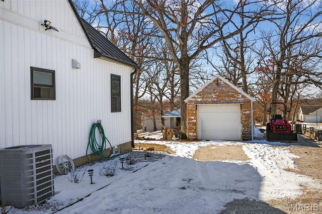 26320 Dry Fork Road, Warrenton, MO 63383