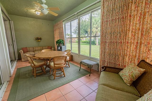 880 NW Sarria Court, Port St. Lucie, Port St Lucie, FL 34986