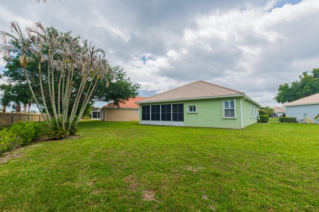 880 NW Sarria Court, Port St. Lucie, Port St Lucie, FL 34986