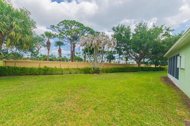 880 NW Sarria Court, Port St. Lucie, Port St Lucie, FL 34986