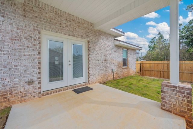 899 Al Hammett Road, Mary Esther, FL 32569