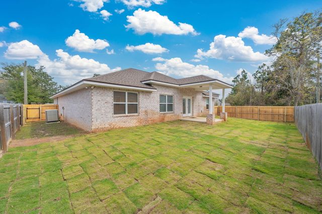 899 Al Hammett Road, Mary Esther, FL 32569