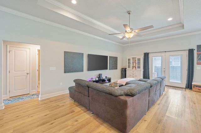 899 Al Hammett Road, Mary Esther, FL 32569