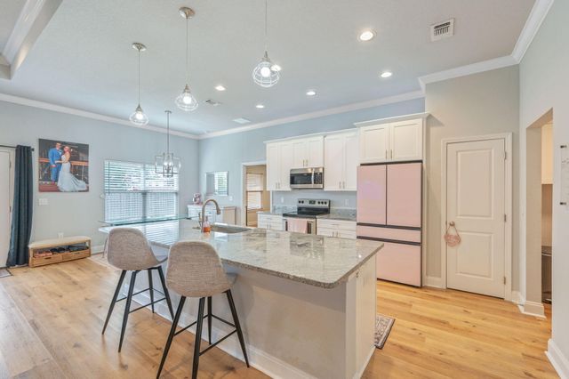 899 Al Hammett Road, Mary Esther, FL 32569