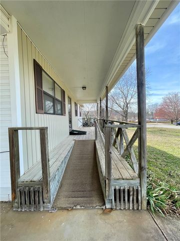 108 Cedar Heights, Huntsville, AR 72740