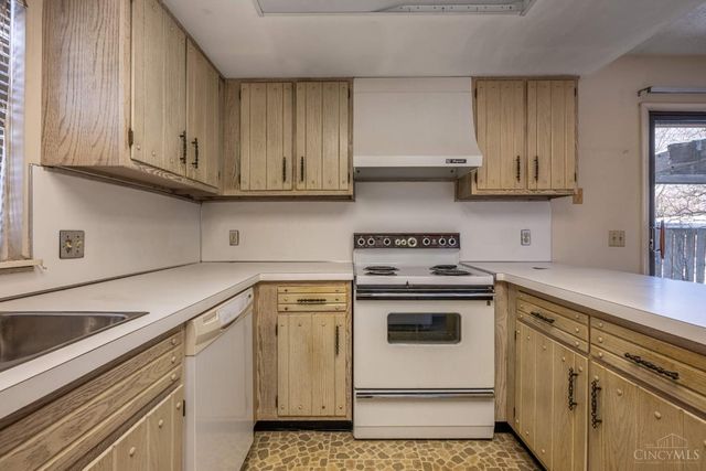 8073 Timbertree Way, West Chester, OH 45069