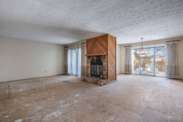 8073 Timbertree Way, West Chester, OH 45069