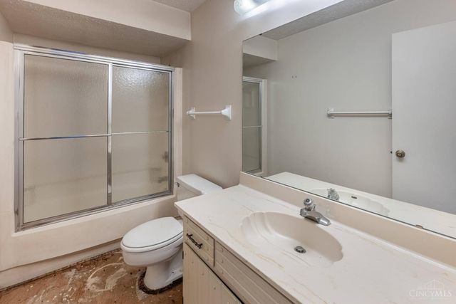 8073 Timbertree Way, West Chester, OH 45069