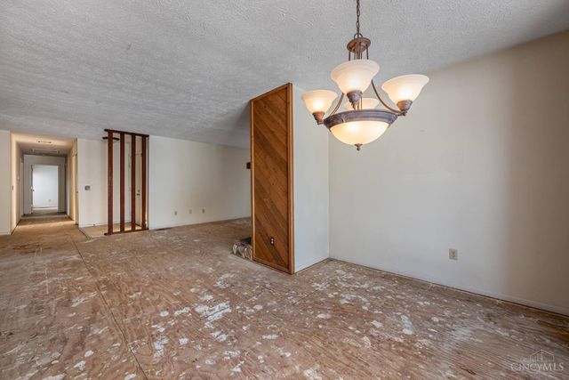 8073 Timbertree Way, West Chester, OH 45069