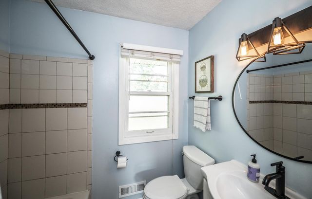8507 Hadley Avenue S, Cottage Grove, MN 55016