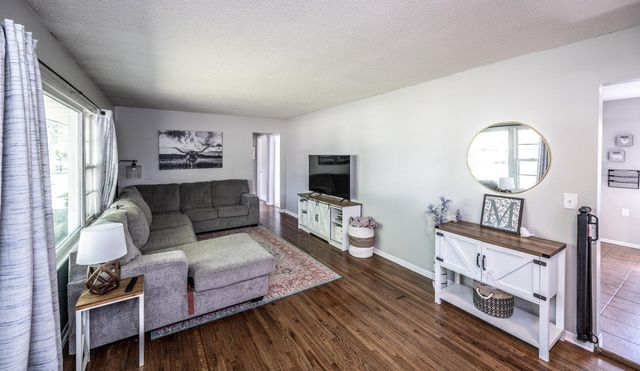 8507 Hadley Avenue S, Cottage Grove, MN 55016