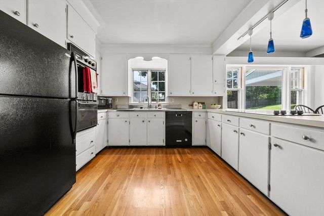 49 Eaton Ave, Woburn, MA 01801