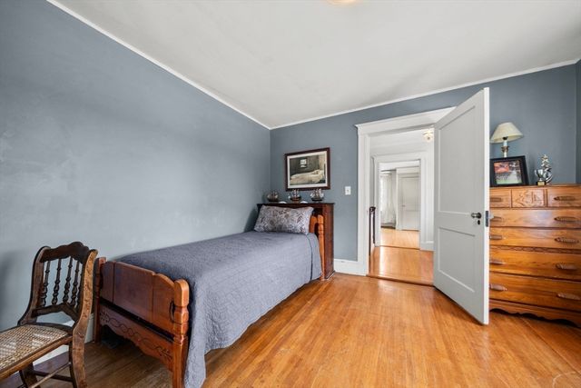 49 Eaton Ave, Woburn, MA 01801