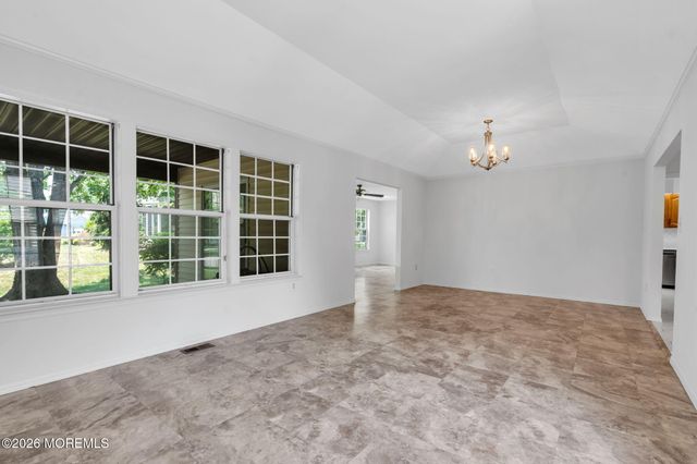 6 Rutherford Hayes Drive, Monroe, NJ 08831