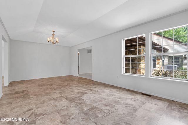 6 Rutherford Hayes Drive, Monroe, NJ 08831