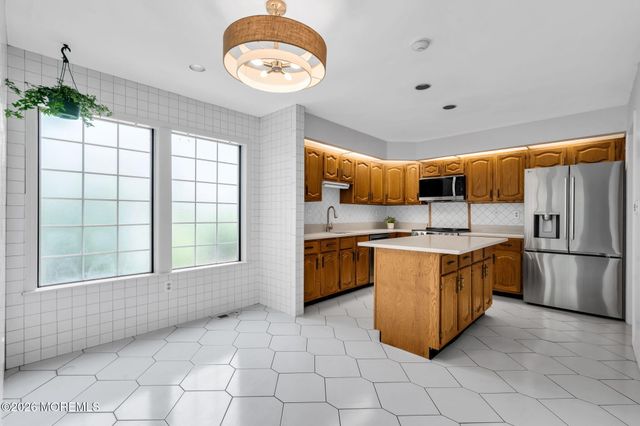 6 Rutherford Hayes Drive, Monroe, NJ 08831