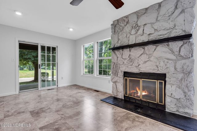 6 Rutherford Hayes Drive, Monroe, NJ 08831
