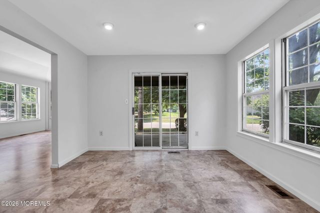 6 Rutherford Hayes Drive, Monroe, NJ 08831