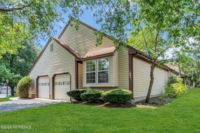 6 Rutherford Hayes Drive, Monroe, NJ 08831