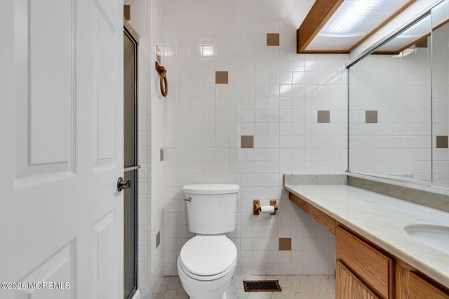 6 Rutherford Hayes Drive, Monroe, NJ 08831