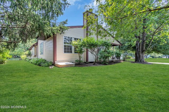 6 Rutherford Hayes Drive, Monroe, NJ 08831
