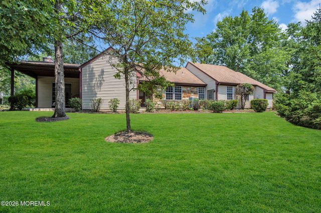 6 Rutherford Hayes Drive, Monroe, NJ 08831