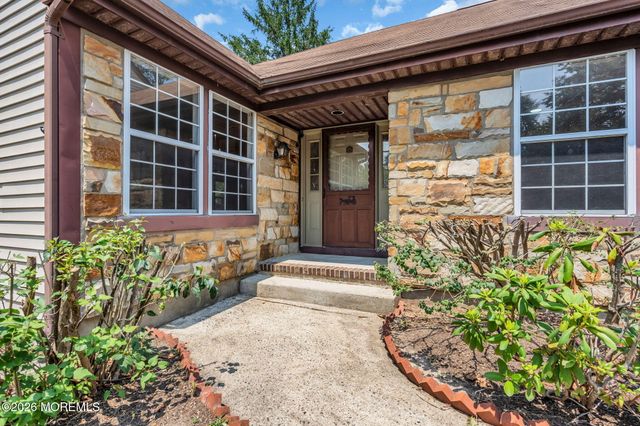 6 Rutherford Hayes Drive, Monroe, NJ 08831