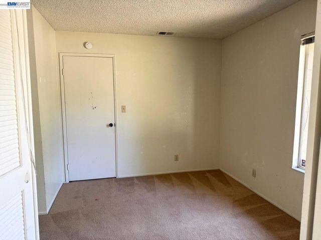 33457 Caliban Dr, Fremont, CA 94555