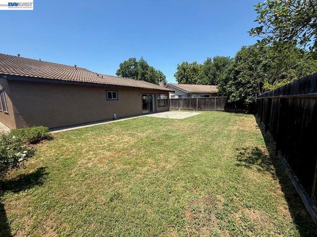 33457 Caliban Dr, Fremont, CA 94555