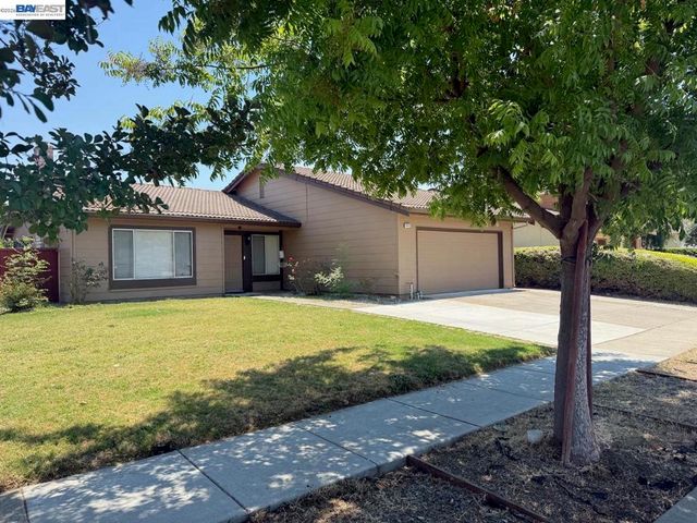 33457 Caliban Dr, Fremont, CA 94555
