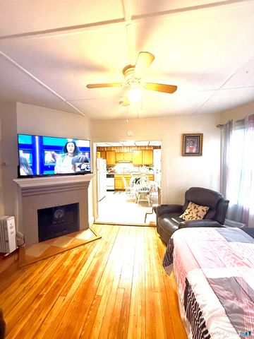 22 Eastwood Avenue, Waterbury, CT 06705