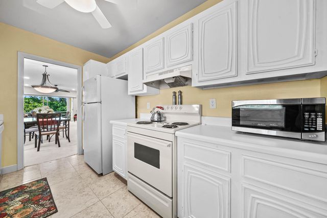 2360 SW 22nd Avenue 402, Delray Beach, FL 33445
