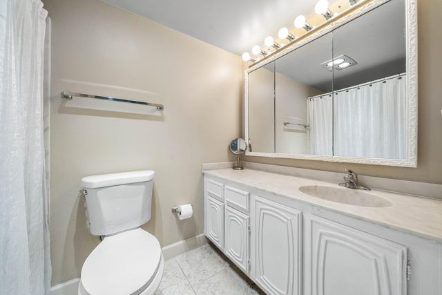 2360 SW 22nd Avenue 402, Delray Beach, FL 33445