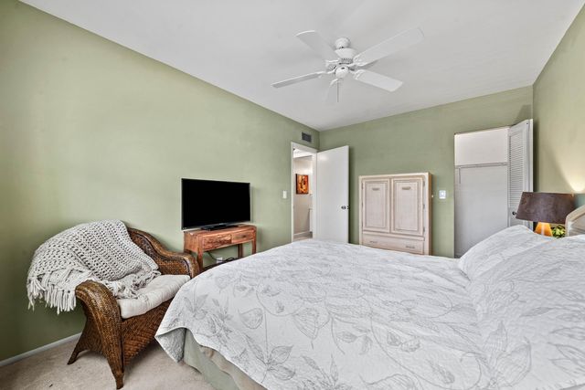 2360 SW 22nd Avenue 402, Delray Beach, FL 33445