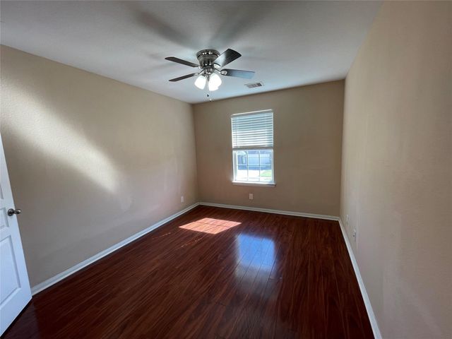 4819 Seaside Sparrow Lane, Baytown, TX 77521