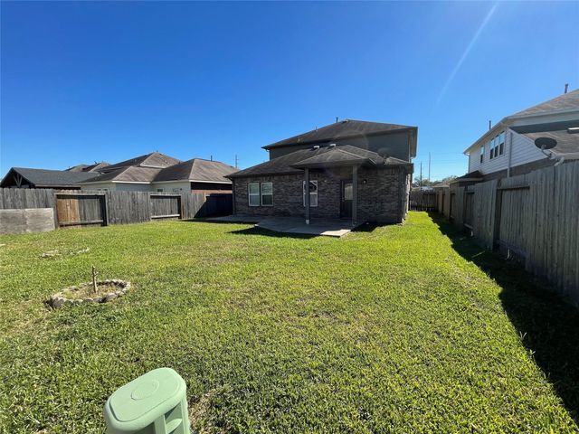 4819 Seaside Sparrow Lane, Baytown, TX 77521