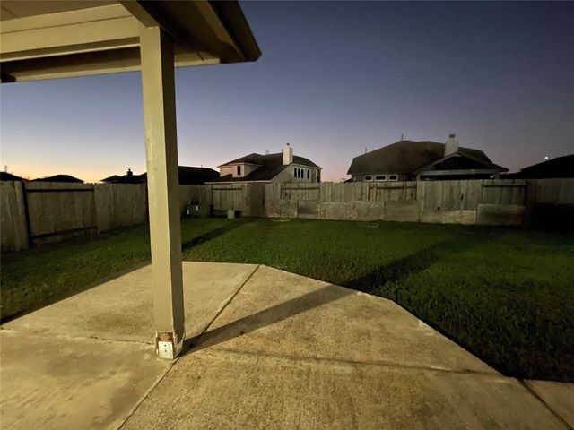 4819 Seaside Sparrow Lane, Baytown, TX 77521