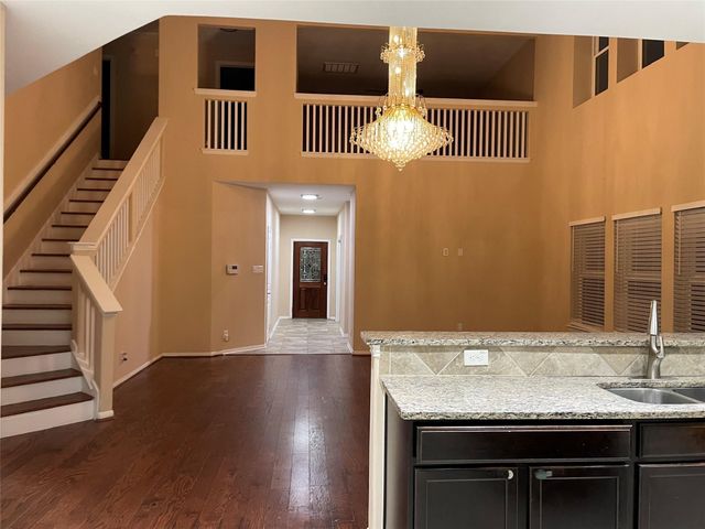 4819 Seaside Sparrow Lane, Baytown, TX 77521