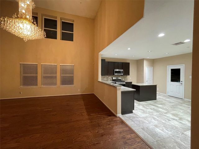 4819 Seaside Sparrow Lane, Baytown, TX 77521