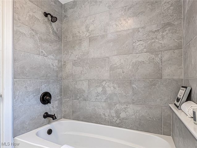 931 Amelia Avenue, Akron, OH 44302