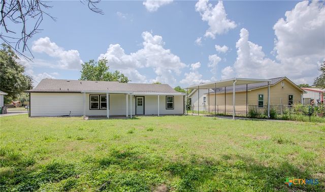 906 E Crestwood Drive, Victoria, TX 77901