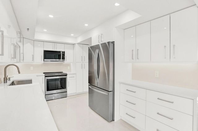 2697 N Ocean Boulevard F-604, Boca Raton, FL 33431