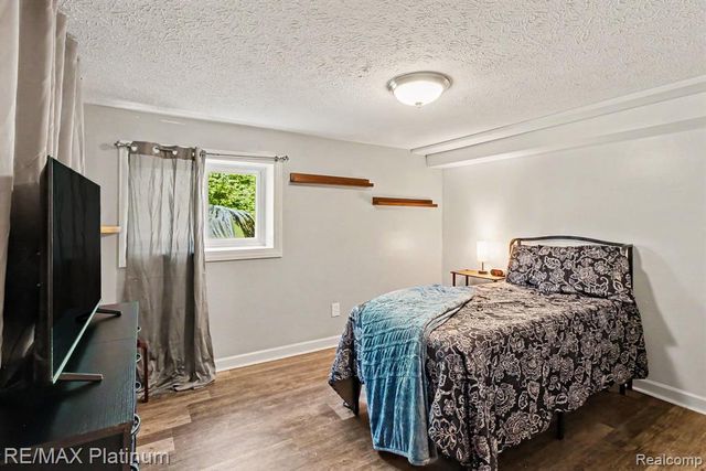 6317 Kevin Drive, Brighton, MI 48116