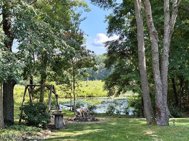 6317 Kevin Drive, Brighton, MI 48116