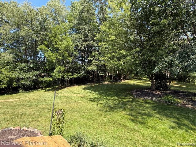 6317 Kevin Drive, Brighton, MI 48116