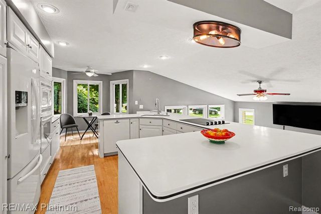 6317 Kevin Drive, Brighton, MI 48116