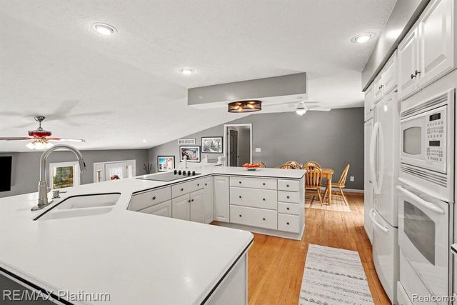 6317 Kevin Drive, Brighton, MI 48116