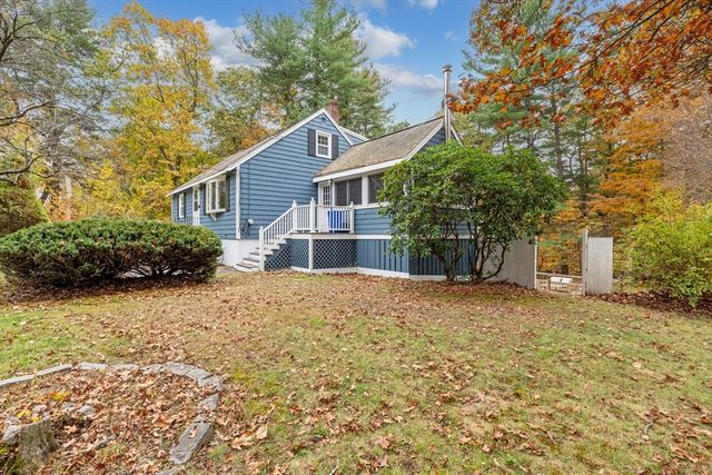 7 Taylor St, Peabody, MA 01960