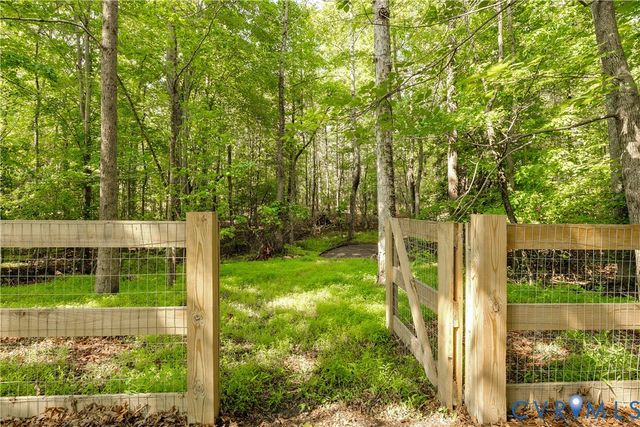 10316 Oakton Rd, Chesterfield, VA 23838